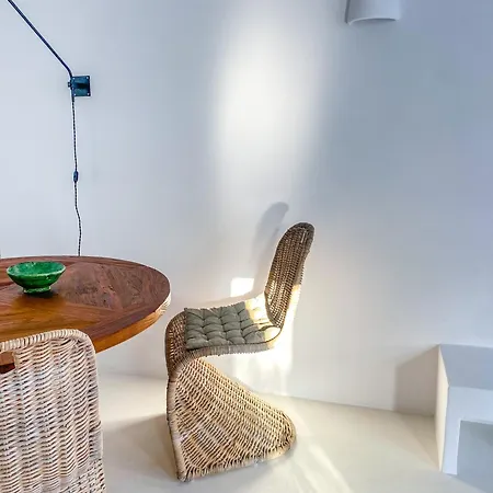 Apartment Laidback Designer